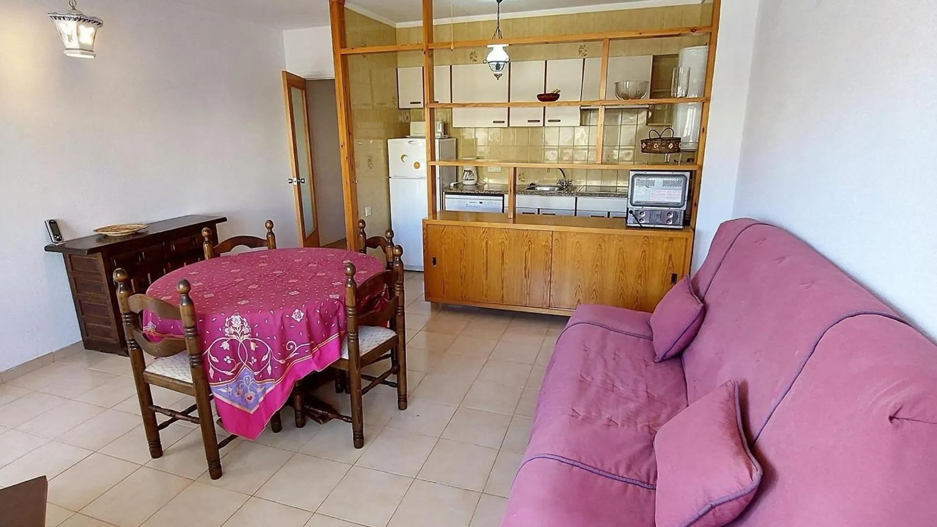 Apartamento Acogedor Con Terraza A Un Paso De La Playa En Llanca - Es-170-26 Spain